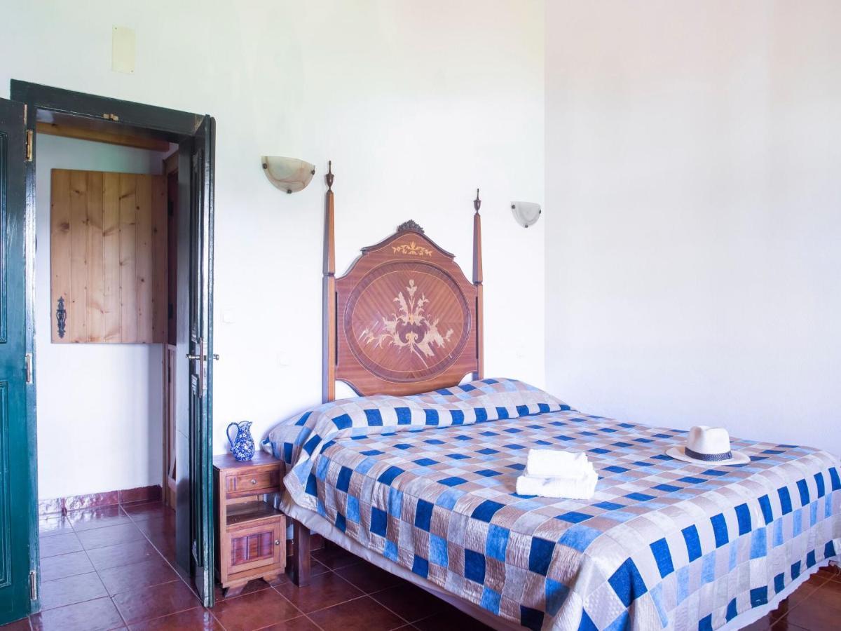 House With Authentic Tiling And Antique Furniture Villa Montemor-o-Novo Kültér fotó